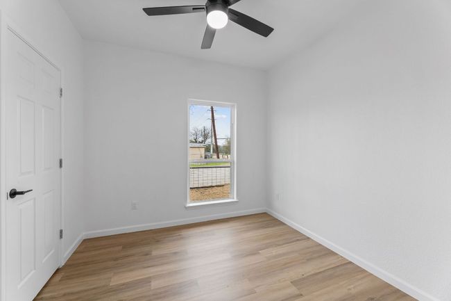bedroom or office | Image 14