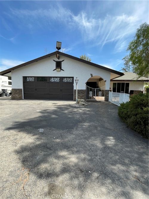 471 W San Jacinto Ave, Perris, CA, 92570-2091 | Card Image