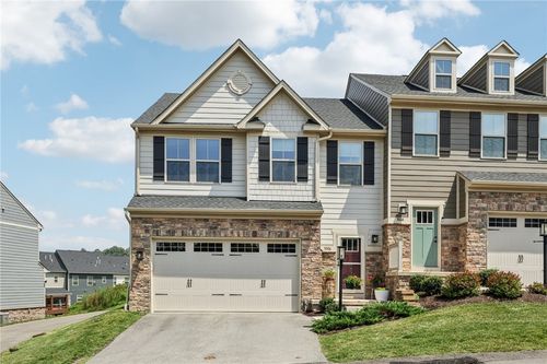 3006 Kapalua Ln, Jeannette, PA, 15644-4805 | Card Image