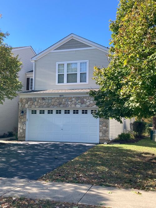 3871 Blackstone Dr, Aurora, IL, 60504-5386 | Card Image