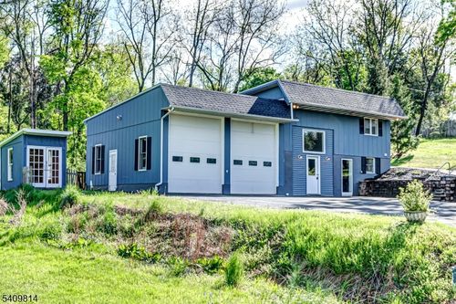 4 E Washington St, Frenchtown, NJ, 08825 | Card Image