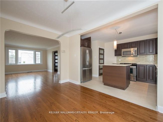 298A Woodroffe Avenue, House attached with 3 bedrooms, 2 bathrooms and 3 parking in Woodroffe ON | Image 10