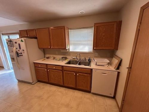 110 Chestnut St, Nevada, MO, 64772-2044 | Card Image