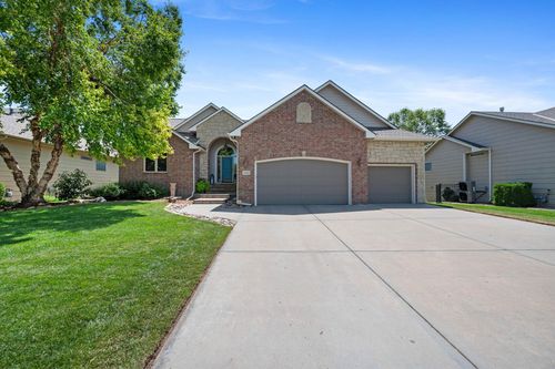 10203 W Westlakes Ct, Wichita, KS, 67205-5219 | Card Image