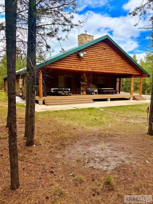 3801 Whispering Pine Dr, Island Park, ID, 83429 | Card Image