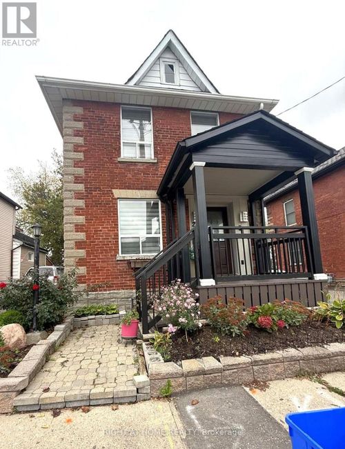 226 Albert St, Oshawa, ON, L1H4R5 | Card Image