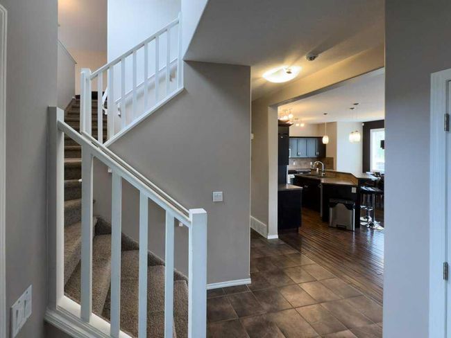 6826 - 59 Street Close, House other with 3 bedrooms, 4 bathrooms and 2 parking in Rocky Mountain House AB | Image 6