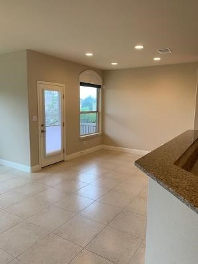 Breakfast Room | Image 5