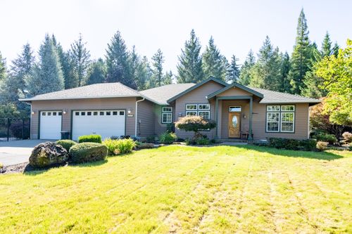 2854 Riverbanks Rd, Grants Pass, OR, 97527-9683 | Card Image
