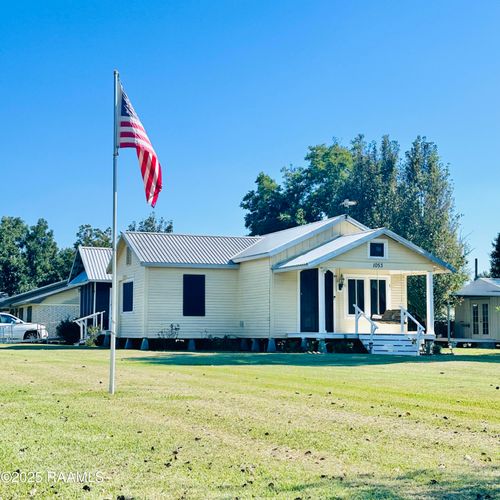 1053 E Ebey St, Church Point, LA, 70525-2710 | Card Image