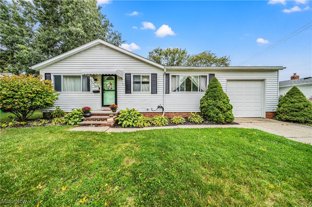 Eldon Dr, Wickliffe, OH 44092