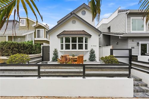 613 9th St, Huntington Beach, CA, 92648-4640 | Card Image