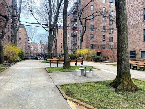 apt-303-90-09 Northern Blvd, Jackson Heights, NY, 11372-1653 | Card Image