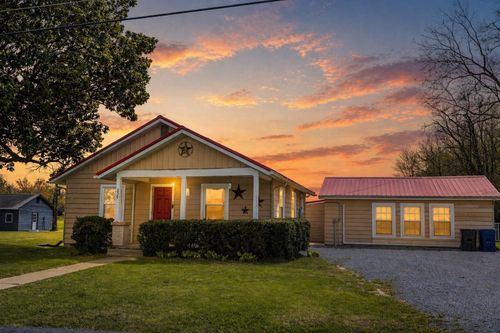 335 N Centerpoint Rd, Portland, TN, 37148-4866 | Card Image