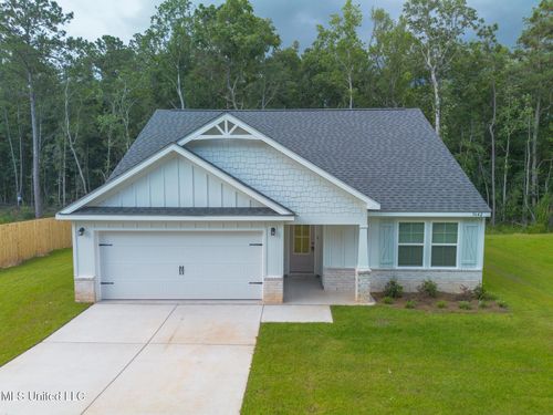 9642 W Oaklawn Road, Biloxi, MS, 39532 | Card Image