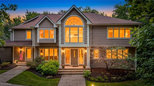 150 Sterncrest Dr, Moreland Hills, OH, 44022-1805 | Card Image