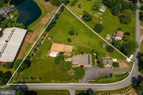 144 Horse Happy Rd, NEWMANSTOWN, PA, 17073-8906 | Card Image