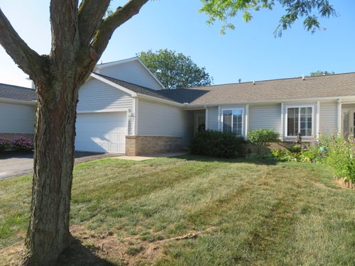 551 River Pointe Ct, Milan, MI, 48160 | Card Image