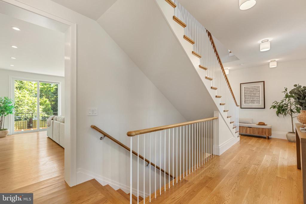 Residential in FALLS CHURCH 4