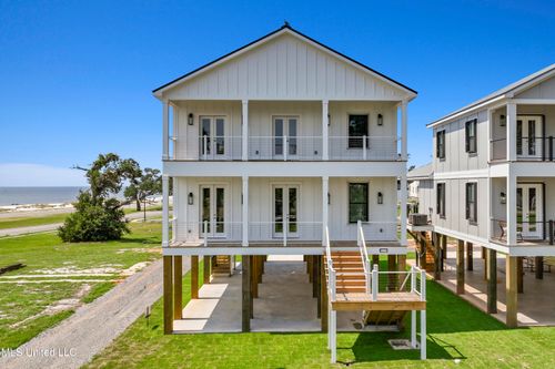 567 Maria, Gulfport, MS, 39501 | Card Image