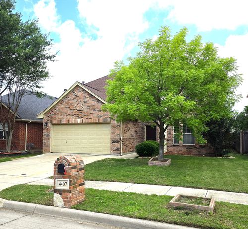 4407 Emerald Leaf Dr, Mansfield, TX, 76063-5545 | Card Image