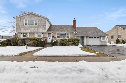 181 Sycamore Ave, Bethpage, NY, 11714-1816 | Card Image