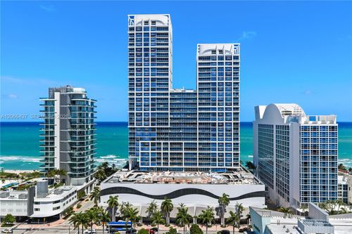 702-6899 Collins Ave, Miami Beach, FL, 33141-7400 | Card Image