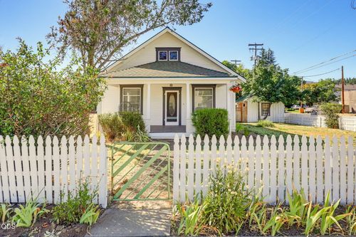 700 N 5th St, Jacksonville, OR, 97530-9022 | Card Image