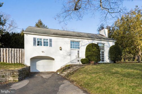 7713 Cherokee St, PHILADELPHIA, PA, 19118-4216 | Card Image