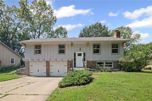 13008 Bristol Ave, Grandview, MO, 64030-2724 | Card Image