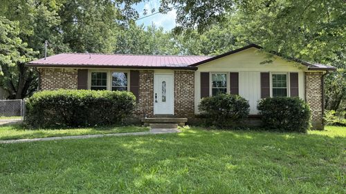 512 Yvonne Dr, Clarksville, TN, 37042-6133 | Card Image