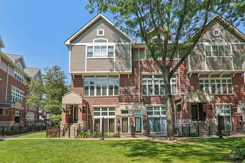 e-4930 S Cornell Ave, Chicago, IL, 60615-3082 | Card Image