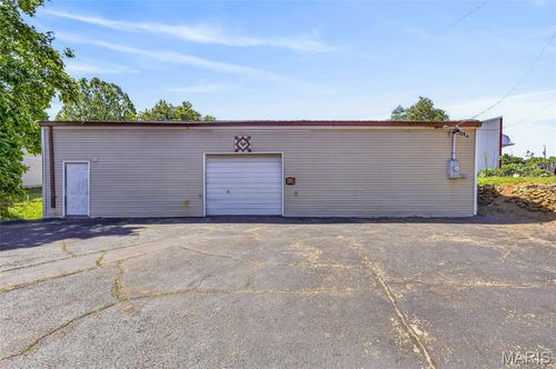 303 5th St, Park Hills, MO, 63601-2362 | Card Image