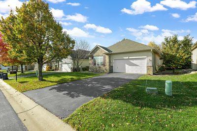 13665 Crosscroft Avenue, Townhouse with 3 bedrooms, 2 bathrooms and null parking in Rosemount MN | Image 1