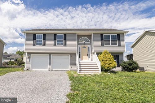 71 Job Rd, INWOOD, WV, 25428-4643 | Card Image