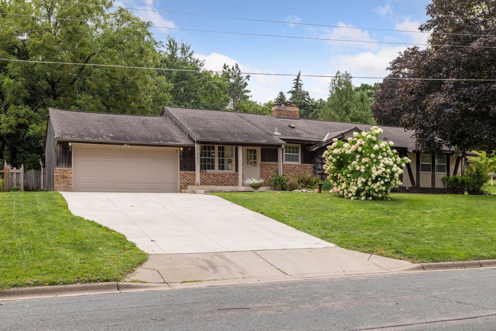 Skyline Dr, Burnsville, MN 55337