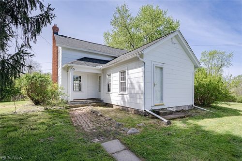 9440 Avery Road, Broadview Heights, OH, 44147 | Card Image