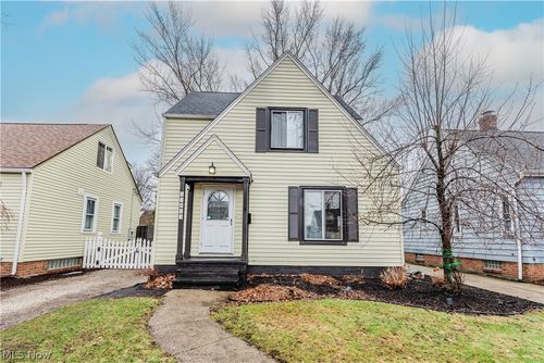 17413 Glenshire Ave, Cleveland, OH, 44135-4151 | Card Image