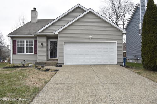 4313 Hickoryview Dr, Louisville, KY, 40299-5823 | Card Image