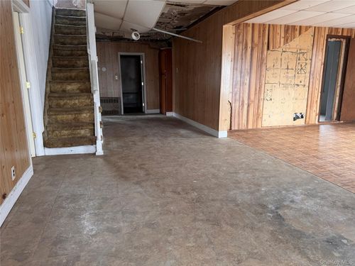 93 Vermont Ave, West Babylon, NY, 11704-2826 | Card Image