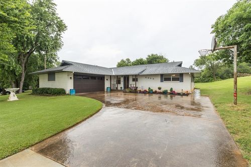 2000 N Anderson Rd, Choctaw, OK, 73020-8271 | Card Image