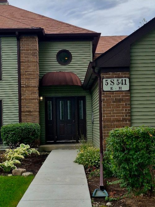g-5S541 Paxton Dr, Naperville, IL, 60563-9017 | Card Image