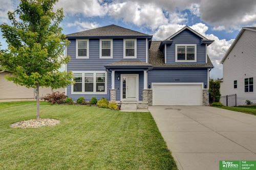 10505 Rosewater Pkwy, Bennington, NE, 68007-8104 | Card Image