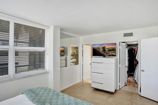 APT-304 - 155 Isle Of Venice Dr, Condo with 2 bedrooms, 2 bathrooms and null parking in Fort Lauderdale FL | Image 24
