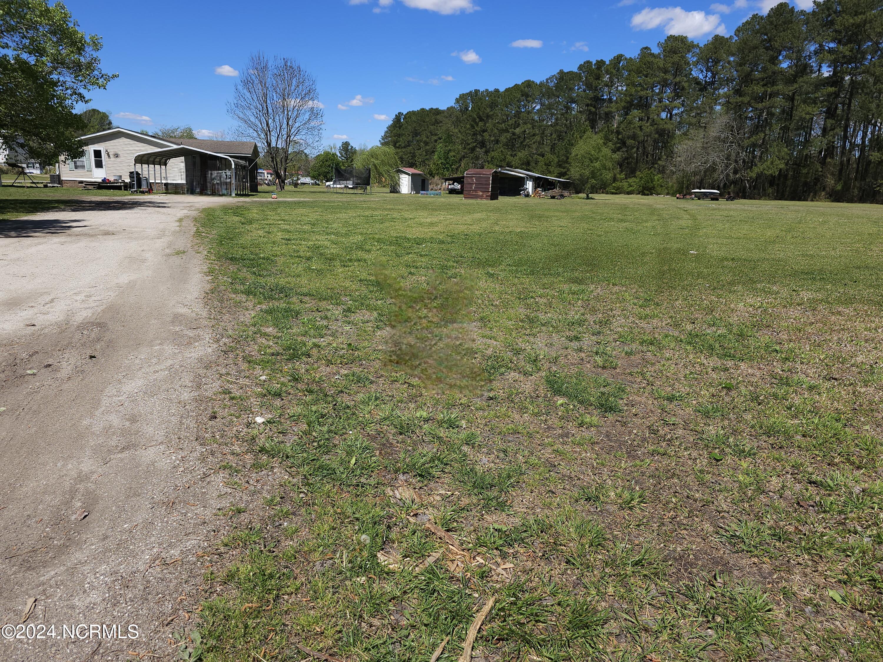 Taylor Rd, Chocowinity, NC 27817