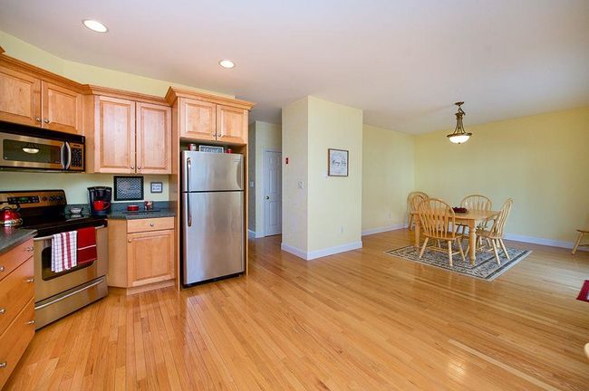 15 Lamplighter Village Rd, Condo with 2 bedrooms, 2 bathrooms and null parking in Windham NH | Image 9