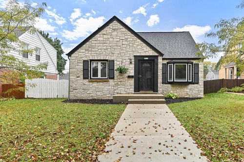 2815 N 91st Street, Milwaukee, WI, 53222 | Card Image