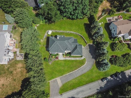 114 Random Farms Dr, Chappaqua, NY, 10514-1019 | Card Image