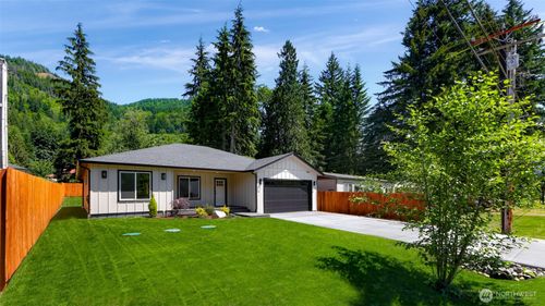 7934 Oregon Trl, Maple Falls, WA, 98266-7814 | Card Image