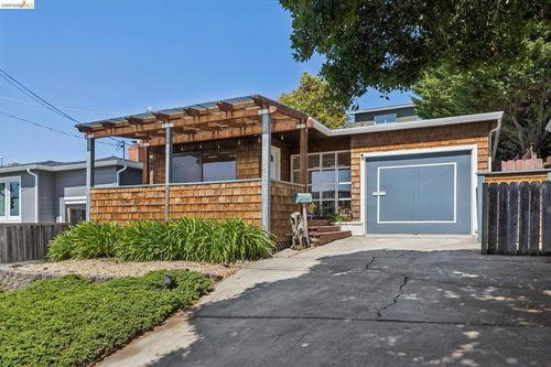 6525 Hazel Ave, Richmond, CA, 94805-2050 | Card Image